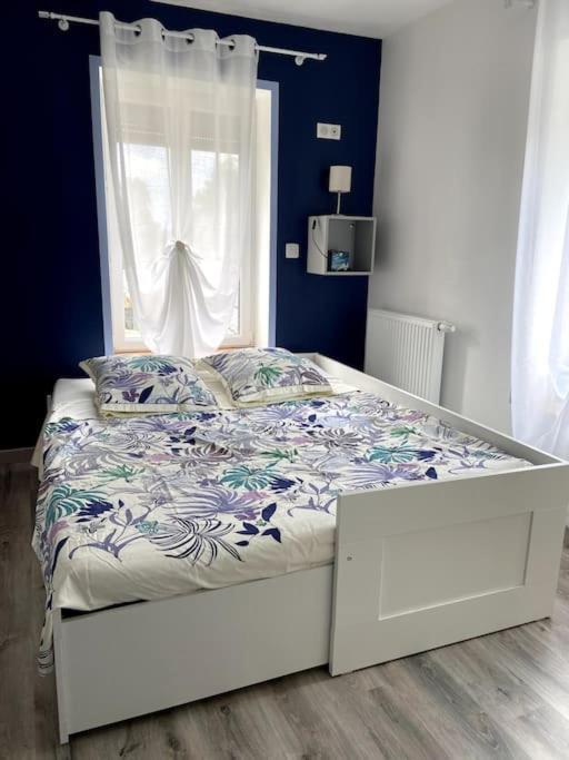 Maison Avec Jardin De 700M2 Charleville-Mezieres Bagian luar foto